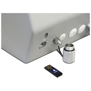 Inbyggd USB port för DFW o 3590 instrument med 2GB USB minne
